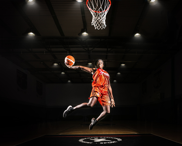 半决赛最后一战 辽宁女排放手一搏.